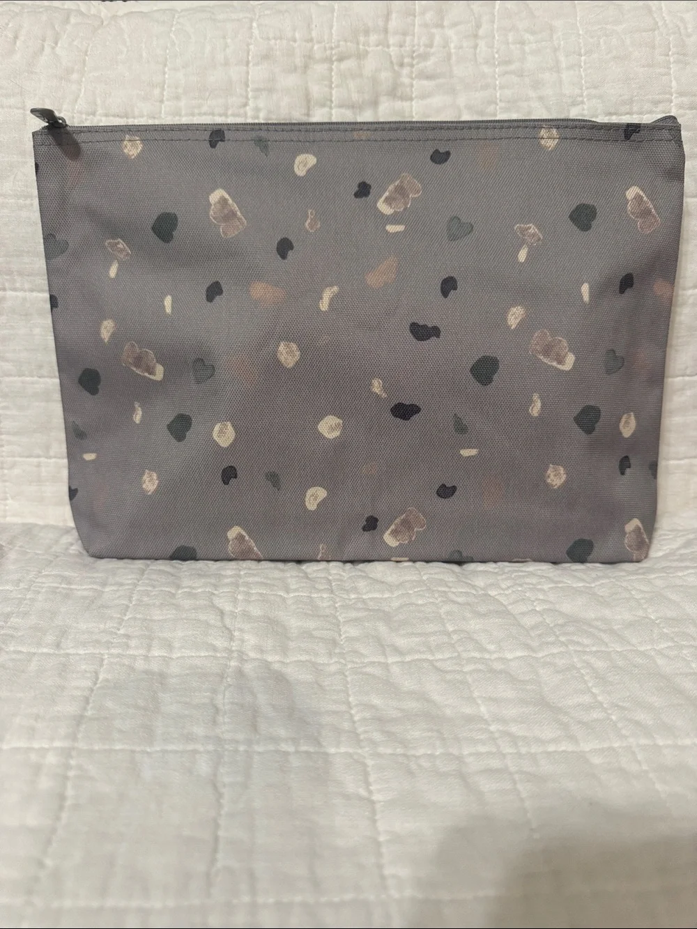 thirty-one Gray Heart & Spot Cosmetic/Travel Pouch
